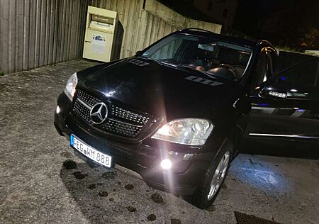 Mercedes-Benz ML 320 CDI (164.122)