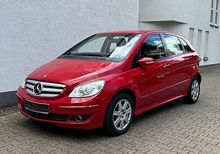 Mercedes-Benz B 200 AUTOMATIK SPORTPAKET COMAND-NAVI! TEMPOMAT!