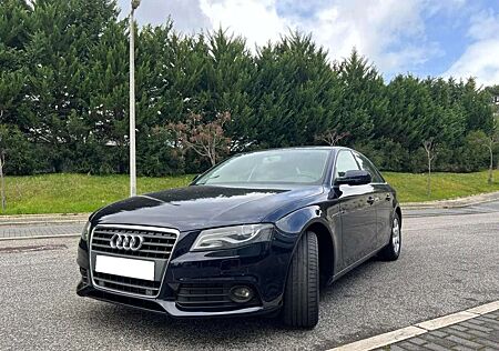 Audi A4 2.0 TDI DPF multitronic Attraction