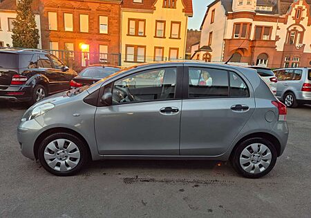 Toyota Yaris Cool " TÜV / AU neu "