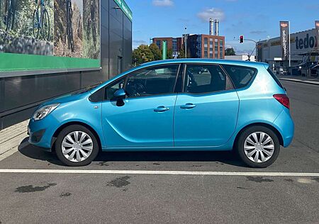 Opel Meriva 1.6 (Essentia)