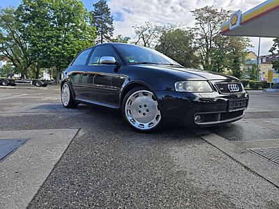 Audi S3 1.8 T quattro