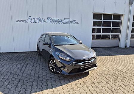 Kia Cee'd Ceed / Ceed 5-Türer 1.5 T-GDI (140 PS) ISG Vision Navi