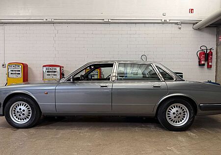 Jaguar XJ6 XJ 4.0 Sovereign