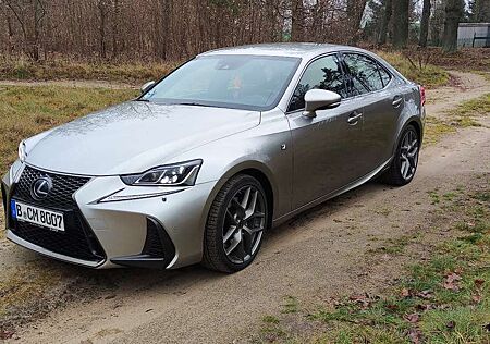 Lexus IS 300 300h F SPORT