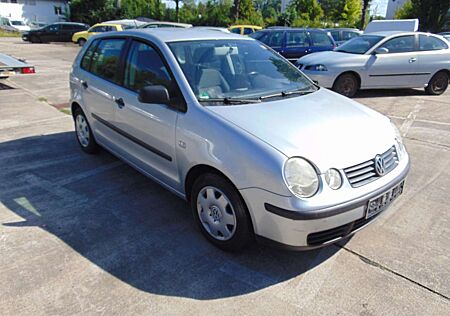 VW Polo Volkswagen Klimaanlage/ 8 fach Bereifung/TÜV 01/2027