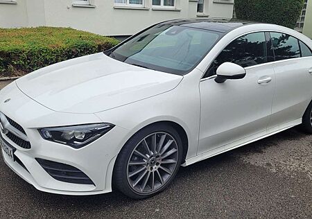 Mercedes-Benz CLA 200 AMG Line