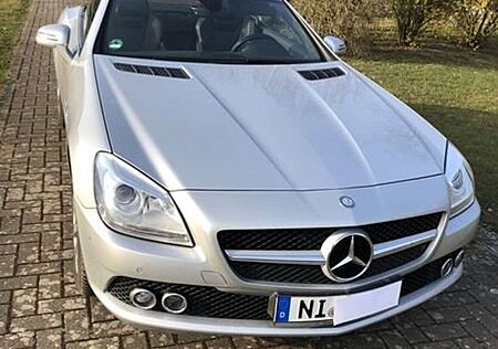 Mercedes-Benz SLK 200 (BlueEFFICIENCY)