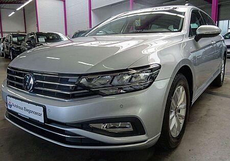 VW Passat Variant Volkswagen PASSAT 2.0 TDI CL.*ACC*AHK*CAM*MASSAGE*SHA*