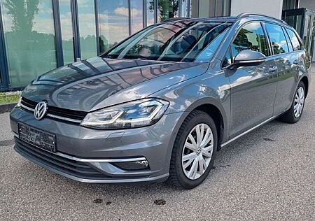 VW Golf Volkswagen Var 1.6TDI DSG KEY+ACC+DYN+PANO+STAND