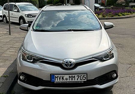 Toyota Auris 1.8 VVT-i Hybrid Automatik Touring