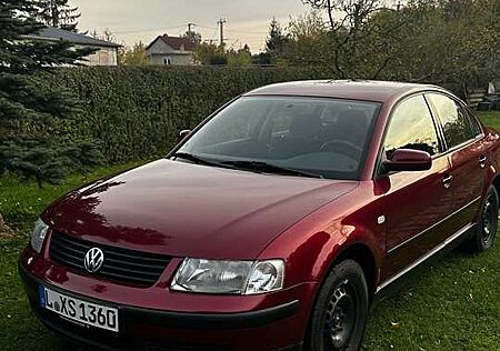 VW Passat Volkswagen 1.6 Trendline