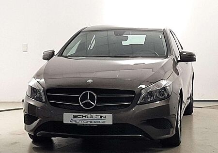 Mercedes-Benz A 180 *Klima*SHZ*PDC v+h*KAM*AHK*Teilleder*2. Hd*