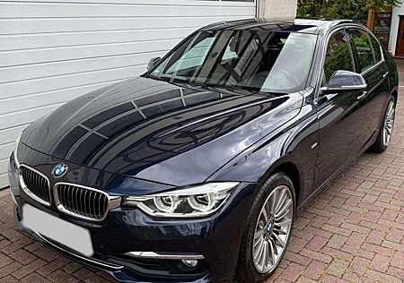 BMW 320 i Luxury Line Top Ausstattung
