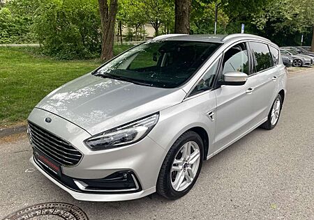 Ford S-Max 190 Titanium*Navi*Kamera*7xSitze*LED*Key.G