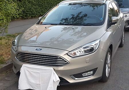 Ford Focus Turnier 1.0 EcoBoost Start-Stopp-System Titanium