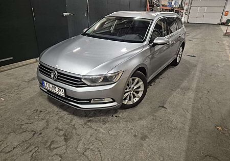 VW Passat Variant Volkswagen 2.0 TDI SCR DSG Comfortline
