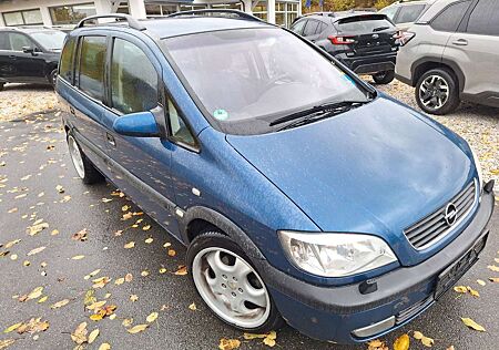 Opel Zafira 2.2 16V Elegance