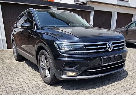 VW Tiguan Allspace Volkswagen 2.0TDI 4Motion DSG Highline 7Sitzer