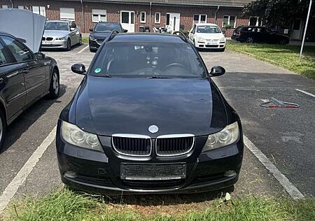 BMW 320d 320 DPF Touring Aut.