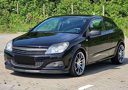 Opel Astra H GTC 1.6 - 8fach bereift - Technisch Top