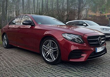 Mercedes-Benz E 350 AMG/Night Paket/Panorama/Burmester/Distr. Plus