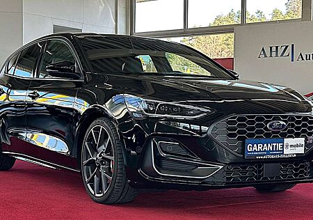 Ford Focus 2.3 ECOBOOST ST X RFK LED