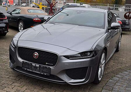 Jaguar XE R-Dynamic SE AWD