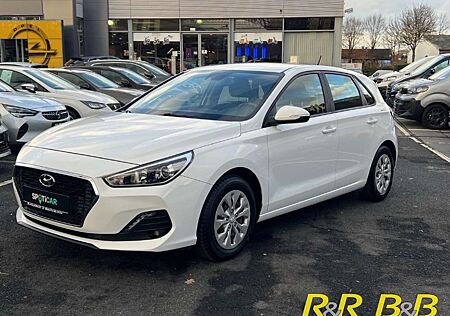 Hyundai i30 Select 1.4 Fahrerprofil Spurhalteass. Fernlichtass