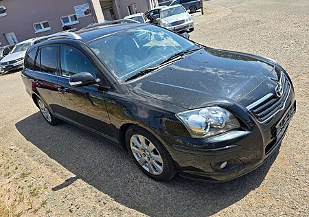Toyota Avensis 1.8 Team