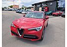 Alfa Romeo Stelvio Lusso Q4, Allrad 190PS, Diesel