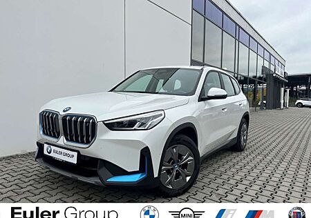 BMW iX1 xDrive 30 Sports A AD Navi Digitales Cockpit Sound