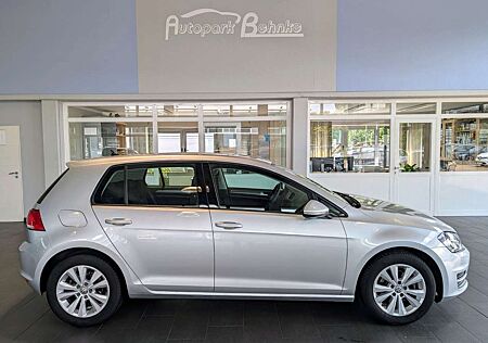 VW Golf Volkswagen 1.6 TDI Navi*Tempomat*PDC*BT*