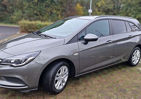 Opel Astra 1.6 D ST Edition NAVI AHK TEMPOMAT PDC