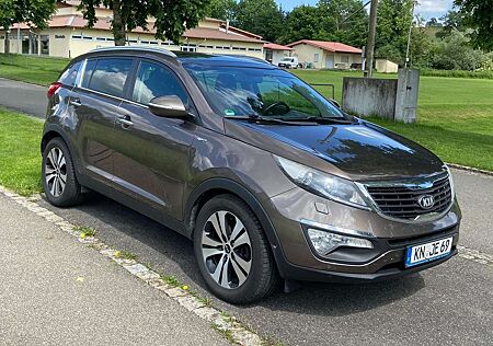 Kia Sportage Spirit 4WD PANORAMADACH,Parkassist Cam.Leder