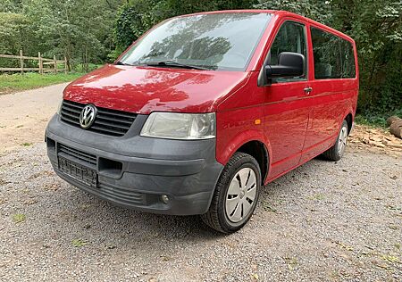 VW T5 Transporter Volkswagen - 9-Sitzer