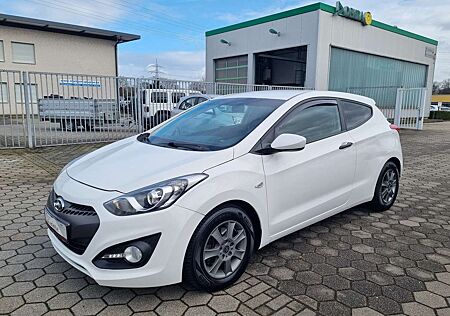 Hyundai i30 Coupe 1.4 Intro Edition "Allwetter bereift....