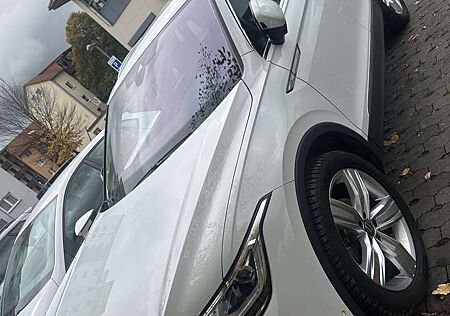VW Tiguan Volkswagen Elegance 4Motion