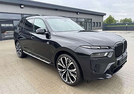 BMW X7 40i M Sport Pro -Pano-BelüSitz-Softcl-H&K-23Z