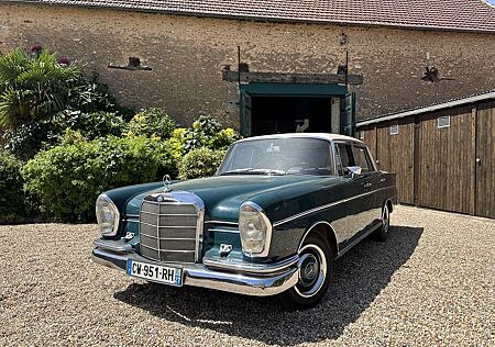 Mercedes-Benz S 300