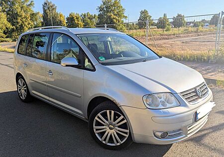 VW Touran Volkswagen 2.0 TDI Highline