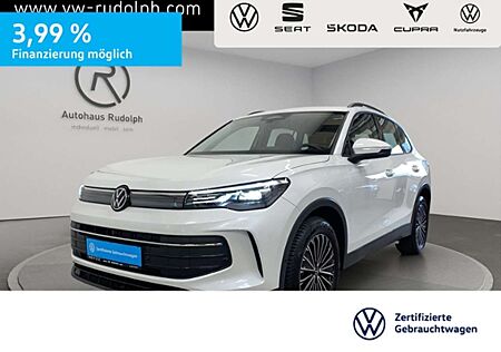 VW Tiguan Volkswagen III 2.0 TDI DSG Life / Navi LED ACC AHK