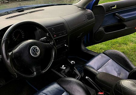 VW Golf Volkswagen 2.8 VR6 Colour Concept