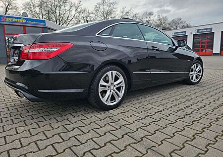 Mercedes-Benz E 250 CDI DPF Coupe BlueEFFICIENCY Automatik Avantgarde
