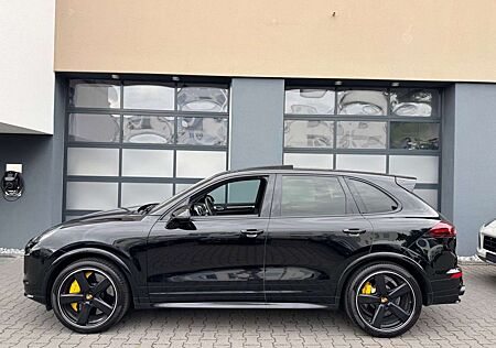 Porsche Cayenne Turbo S