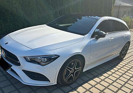 Mercedes-Benz CLA 180 Shooting Brake 7G-DCT AMG Line