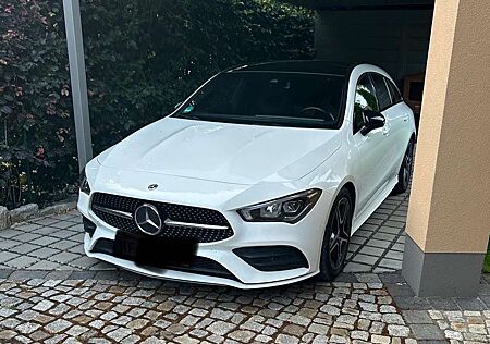 Mercedes-Benz CLA 180 Shooting Brake 7G-DCT AMG Line