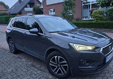 SEAT Tarraco SEAT Tarraco 1.5 TSI 150 PS – TOP AUSSTATTUNG – AHK – KAMERA – KEYLESS – BEATS-selbstlenkendes Parksystem