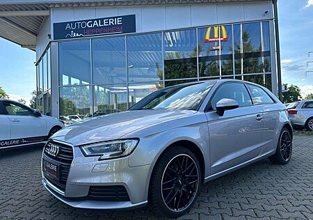 Audi A3 2.0TDI//XENON//TEMPOMAT//FACELIFT