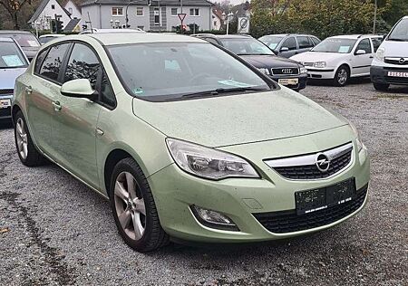 Opel Astra J *150 Jahre*1.HD*LHZ*SHZ*Teilleder*PDC*IS